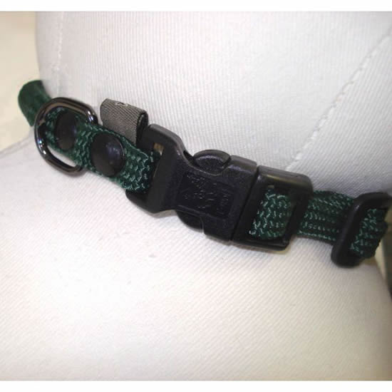 Extreme close up of the green Rope Collar by Timberwolf showing the black plastic pinch clasp and black metal leash ring.